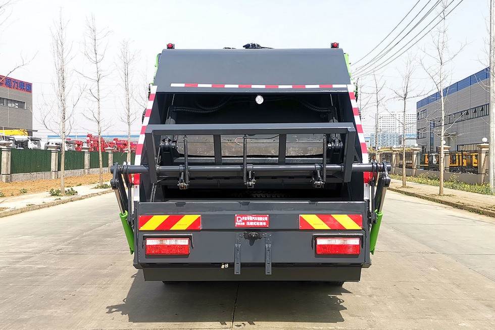 東風(fēng)多利卡12方壓縮垃圾車(chē)